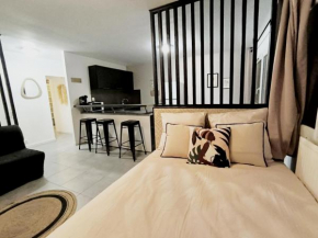 LeRelaisdOdile - Idéal PRO & Couple - Studio Cosy - Proche Metro - Parking Gratuit - Mons-en-Barœul - - WIFI HD - Smart TV - Entrée Autonome